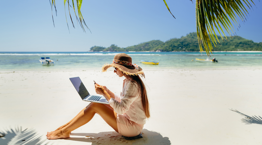69 Unique Ideas: Coastal Gifts for Writers 2025